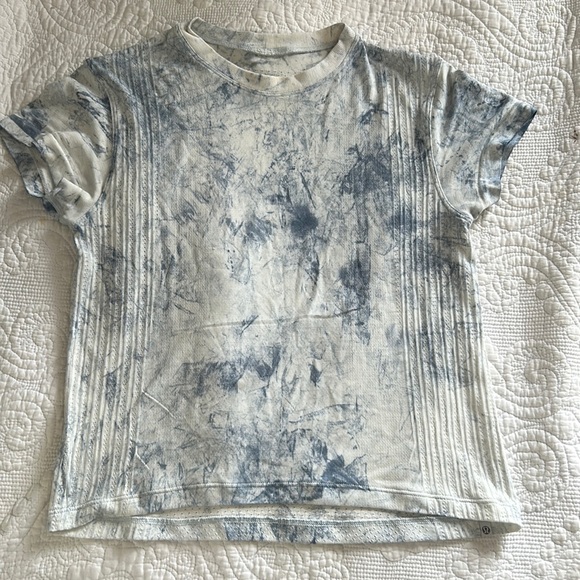 Lululemon Tee - Picture 2 of 3